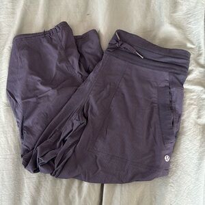 Lululemon capris